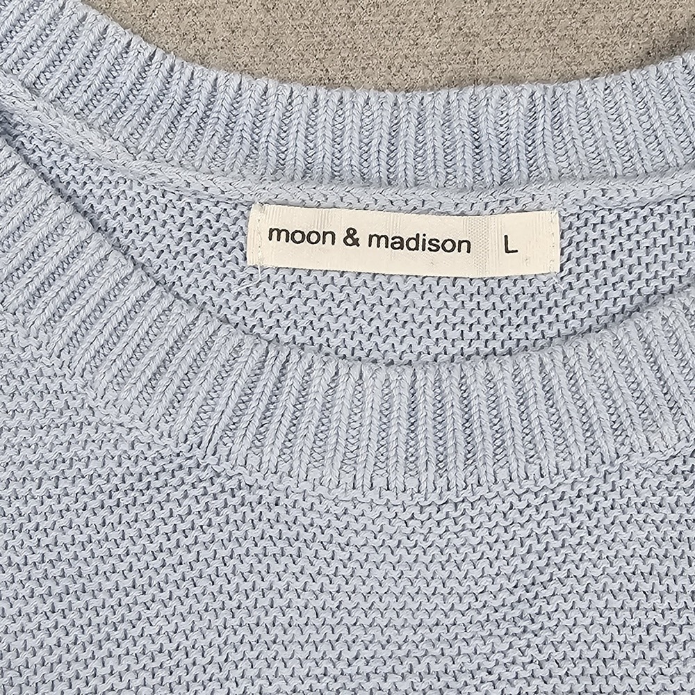 Moon and Madison Cropped  Sweater Baby Blue  Size Large - Picture 6 of 13